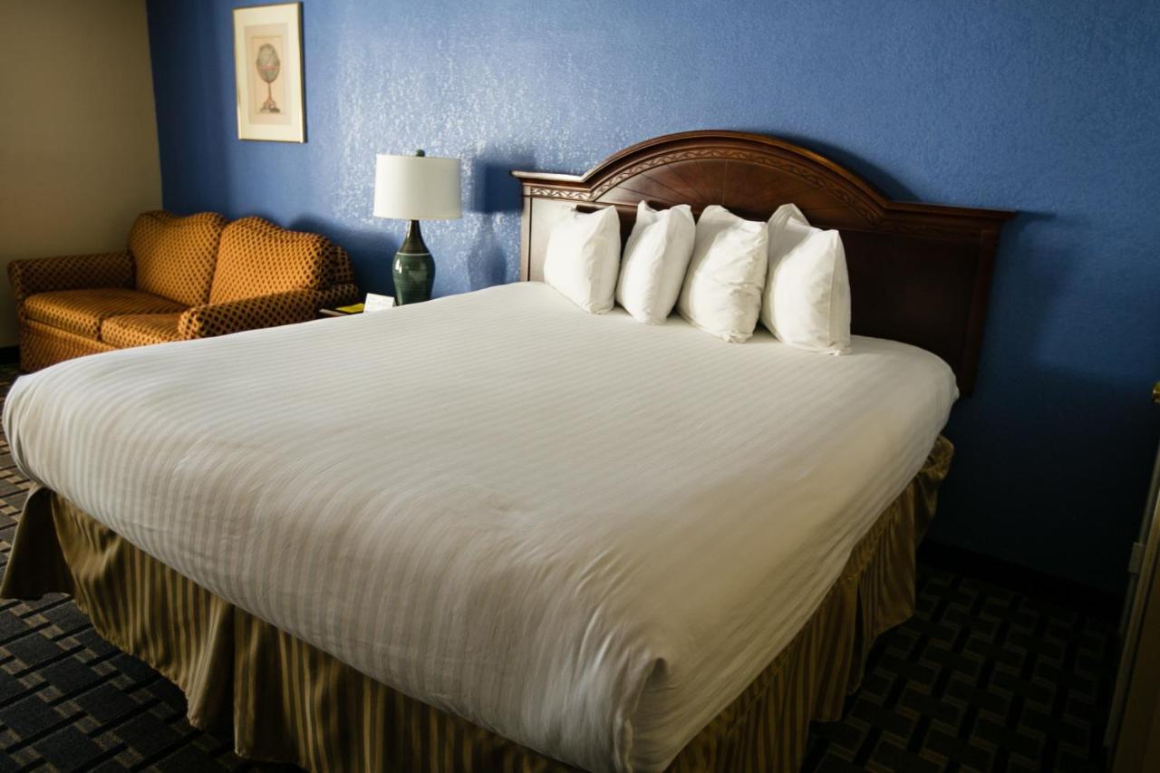 Anaheim Carriage Inn Екстериор снимка
